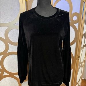 BCBG generation black Blouse!